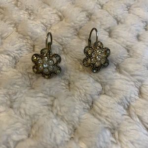Flower shaped dangle earrings